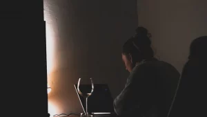 difusión imágenes íntimas sin consentimiento pena: Difusión de imágenes íntimas sin consentimiento: penas y defensa